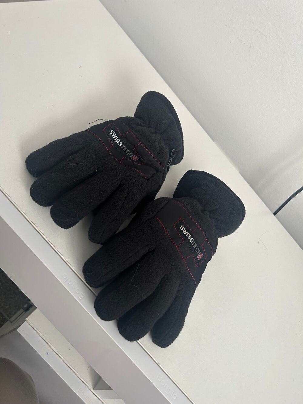 Swiss Tech Youth Snow Gloves *S/M*